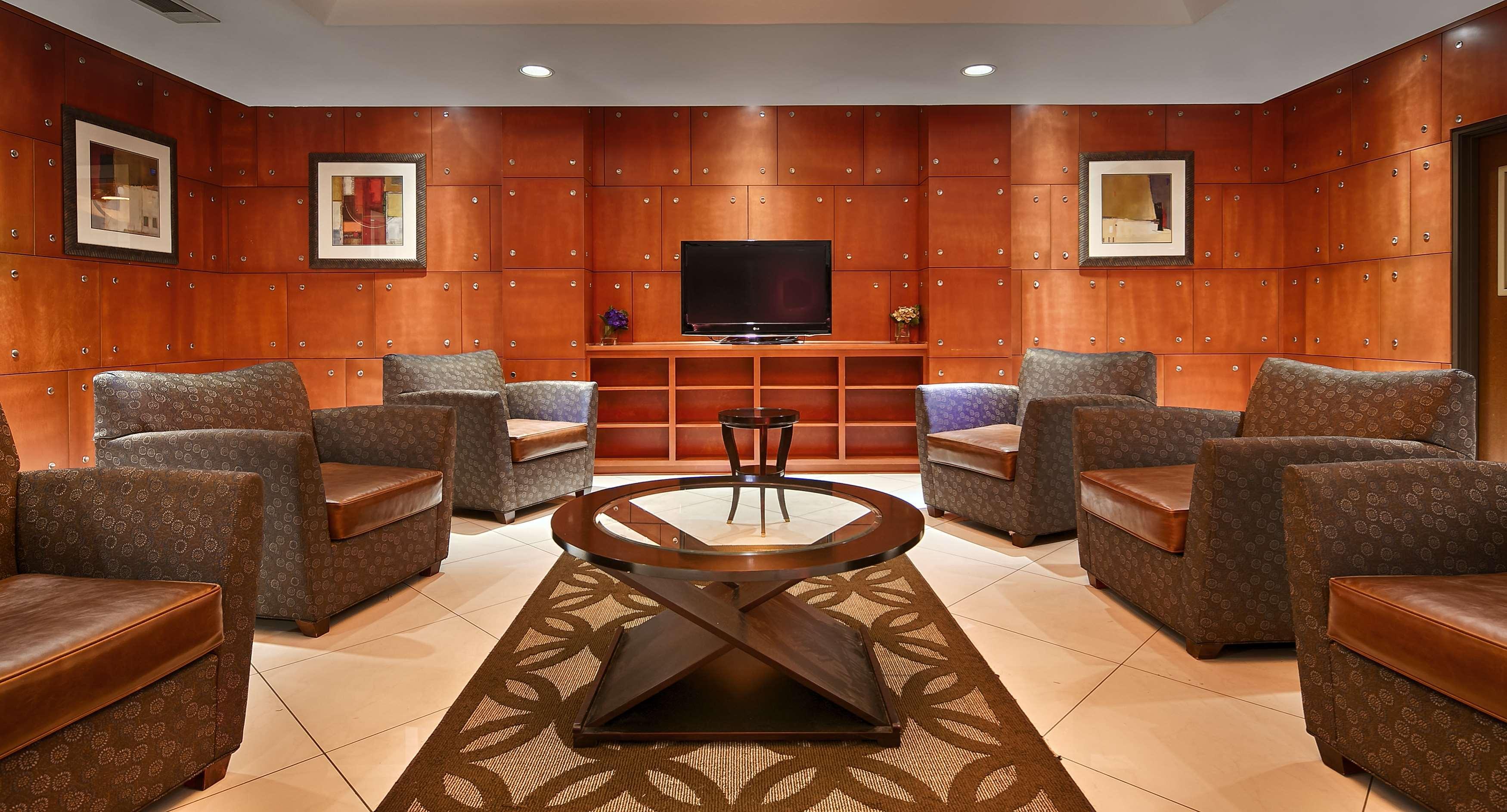 Best Western Plus Flowood Inn & Suites Экстерьер фото