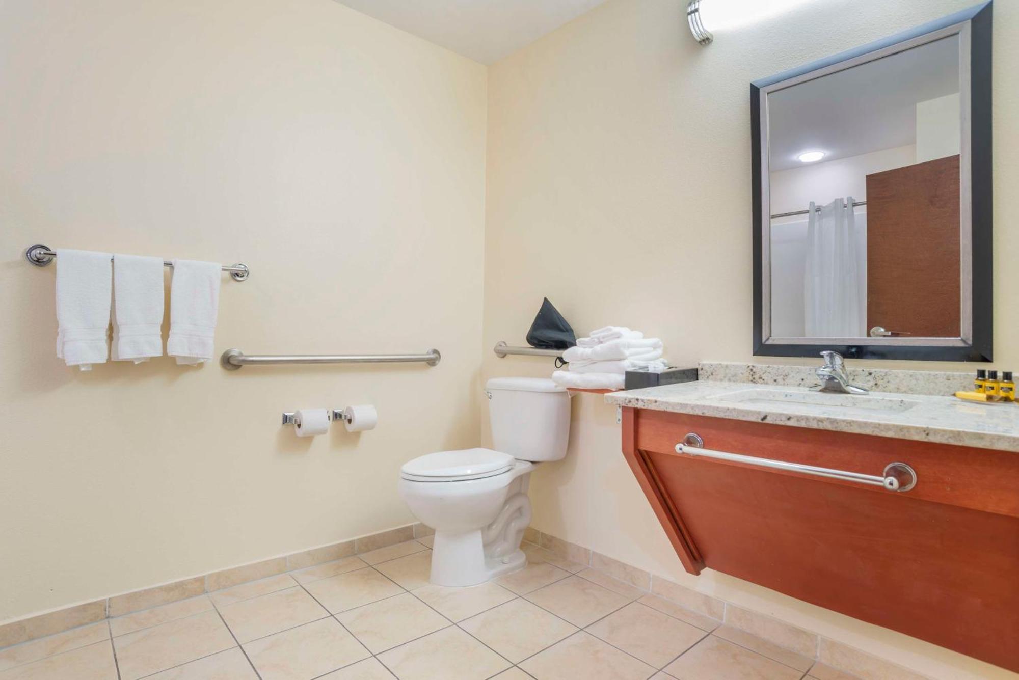 Best Western Plus Flowood Inn & Suites Экстерьер фото